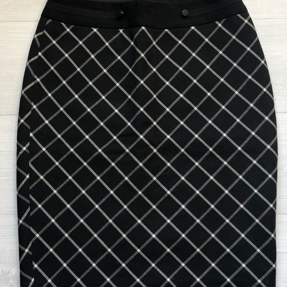 The Limited Size 0 Pencil Skirt
